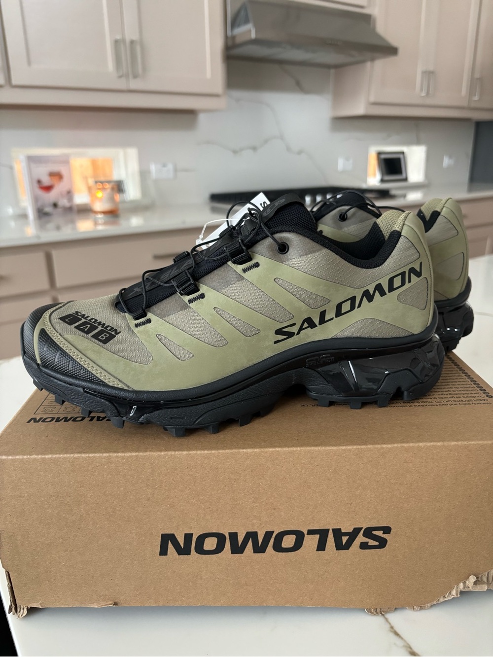 NEW Salomon OG XT-4 9(women’s)/8(men’s)